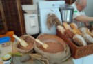 Świeży, gorący chleb na święcie polskiej żywności