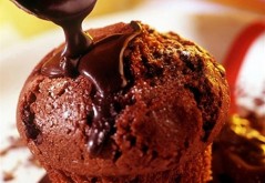 Muffiny czekoladowo-brzoskwiniowe